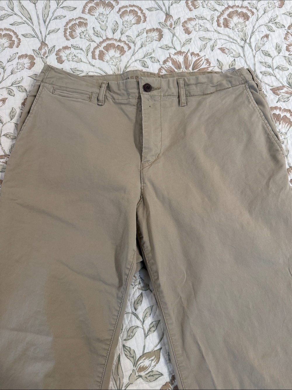 American Eagle Outfitters Men's Khaki